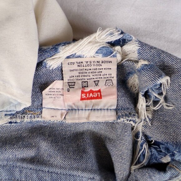 Levi's Vintage ( 1993-2003) 501 Shorts Size 8/29 Distressed Cut Offs #215 - Picture 5 of 6